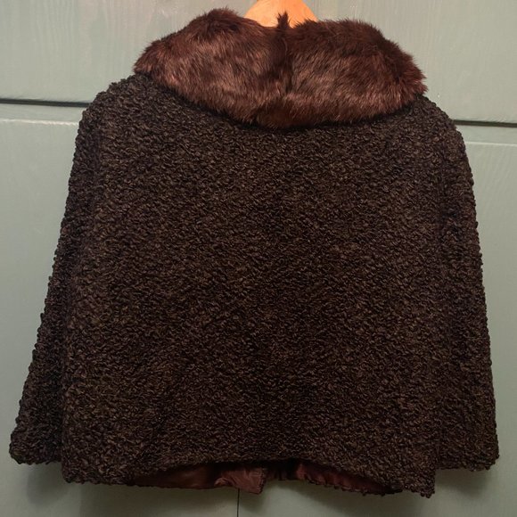 Vintage mid-century black boucle wool jacket with fur collar - Picture 4 of 9